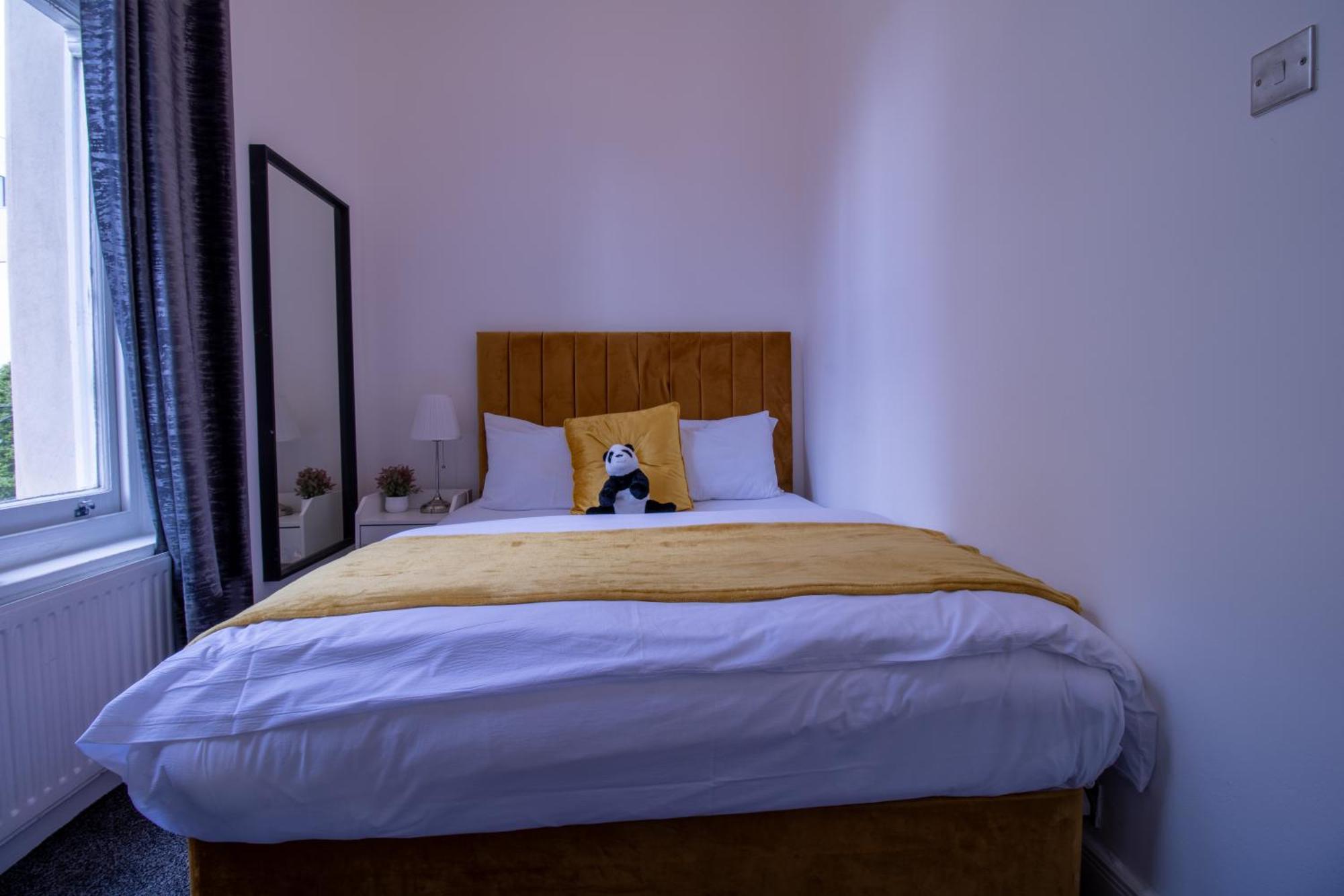Luxurious Apartments On Oxford Street Лондон Экстерьер фото