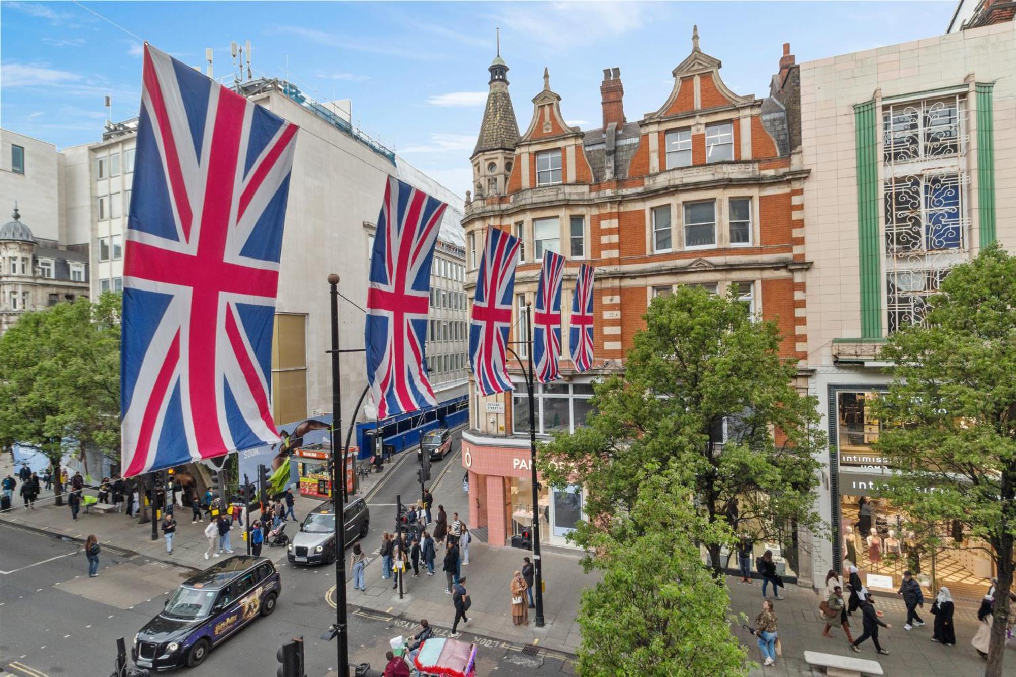 Luxurious Apartments On Oxford Street Лондон Экстерьер фото