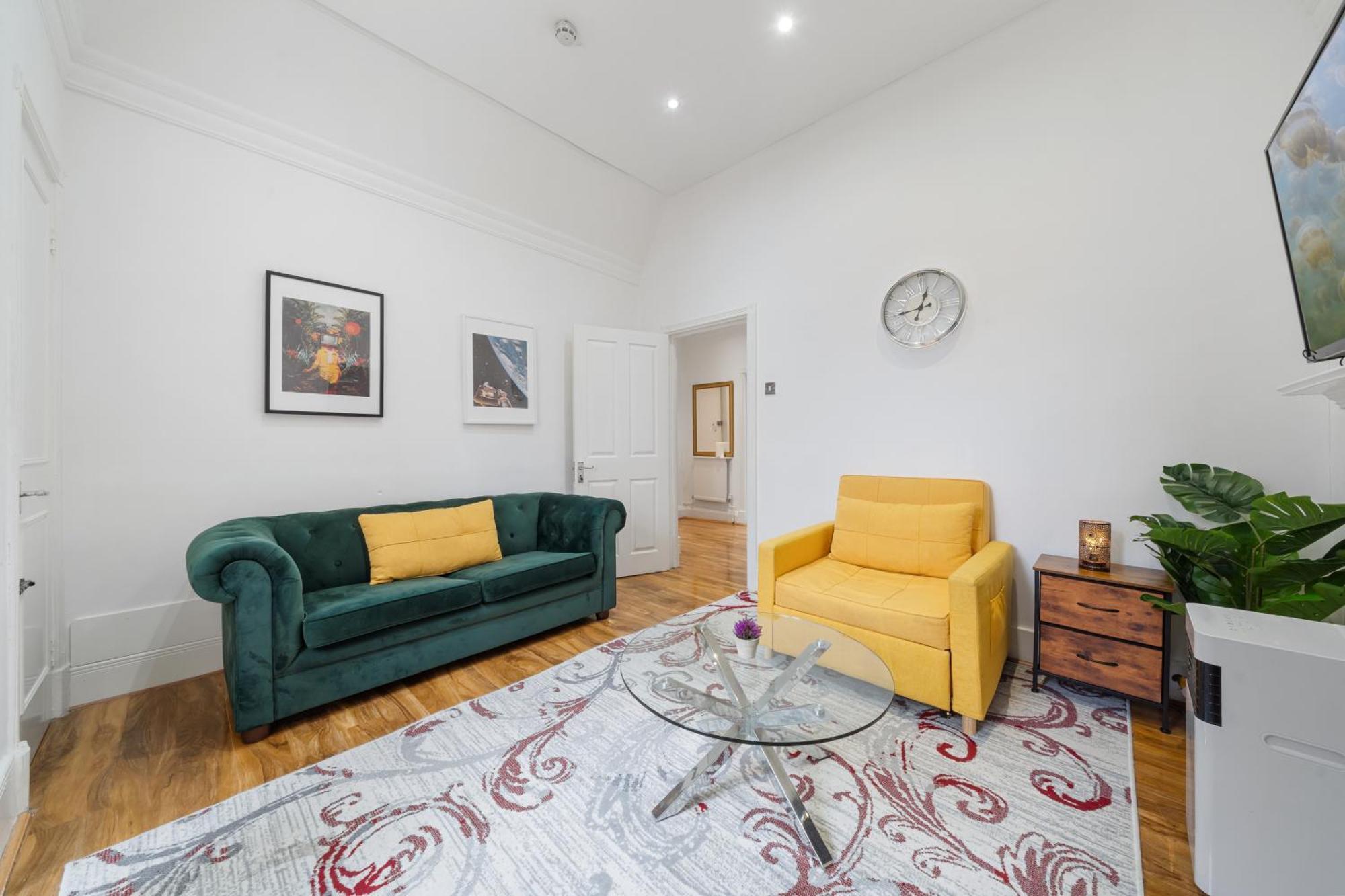 Luxurious Apartments On Oxford Street Лондон Экстерьер фото