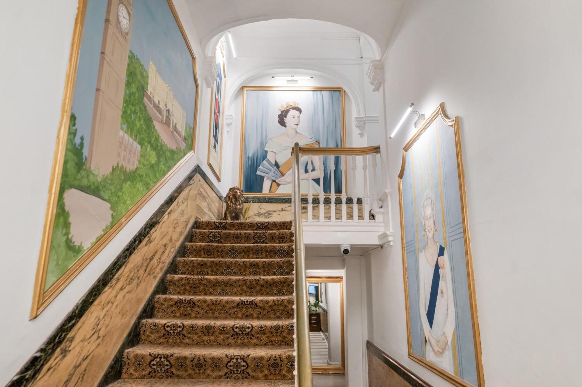 Luxurious Apartments On Oxford Street Лондон Экстерьер фото